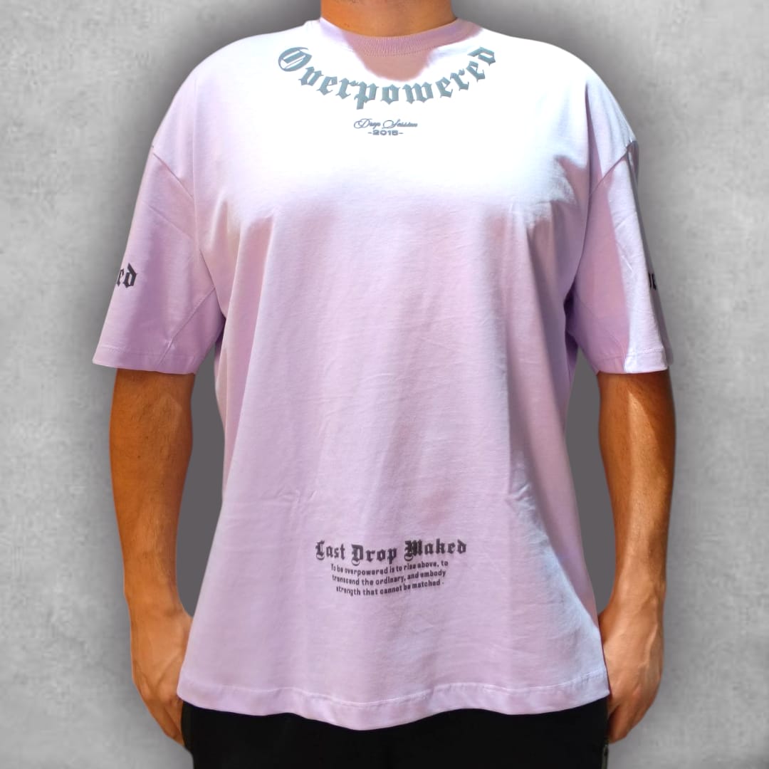 La Camiseta Oversize Stark Overpowered eleva lo esencial con un diseño limpio y detalles gráficos que reflejan poder. Su estética simple pero contundente la convierte en una pieza versátil, ideal para quienes buscan autenticidad y comodidad sin perder el toque distintivo del streetwear.