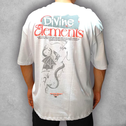 La Camiseta Oversize Stark Divine Elements eleva lo básico con un diseño lleno de personalidad. Su ilustración detallada y su tipografía de impacto convierten esta pieza en un statement de estilo para quienes buscan una prenda única que refleje carácter y originalidad.