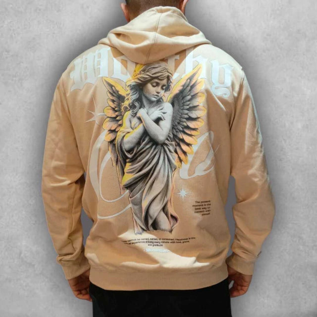 Este buzo fit presenta un arte celestial en la espalda, ideal para climas no muy fríos gracias a su tela de bajo gramaje. Una mezcla entre calma, moda y actitud.